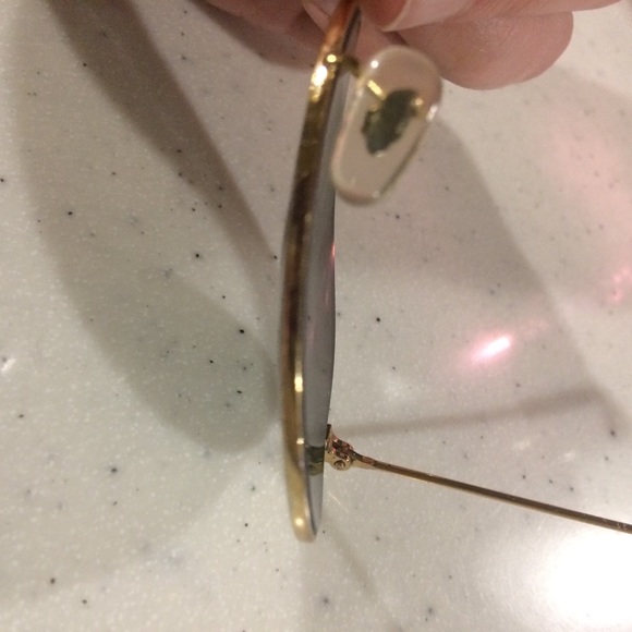 Gold Ray-Ban Aviators - Picture 5 of 8